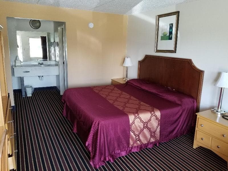 Americas Best Value Inn 5
