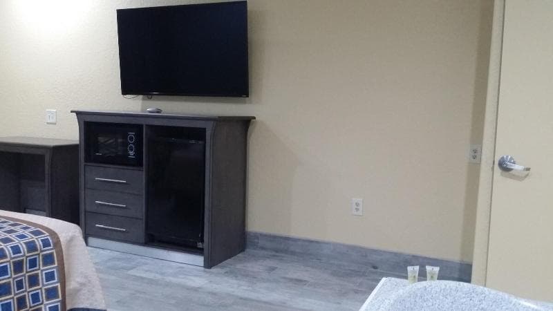 Americas Best Value Inn & Suites Houston Ne photo 1