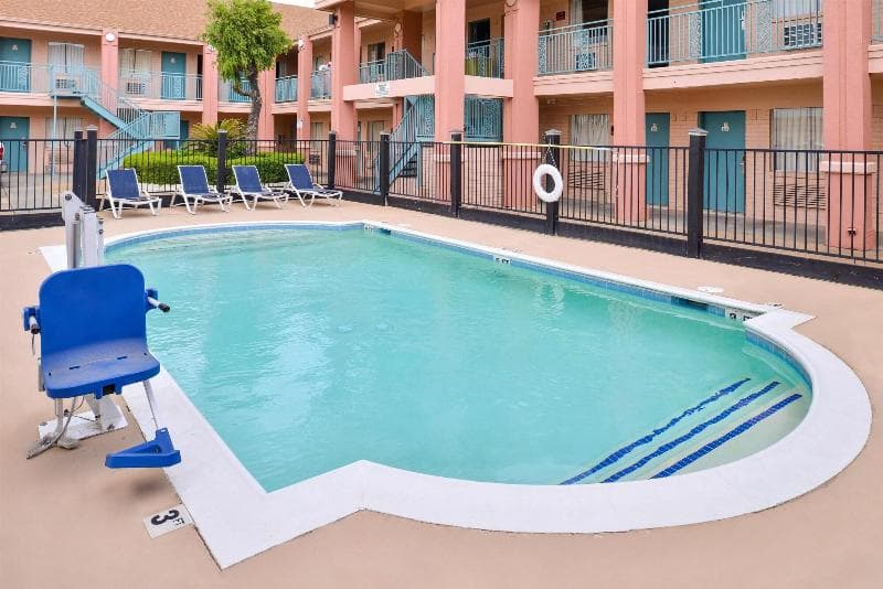 Americas Best Value Inn - Clute / Lake Jackson photo 1