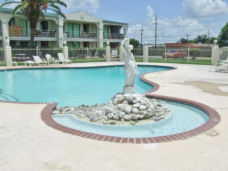 Americas Best Value Inn Beaumont photo 1