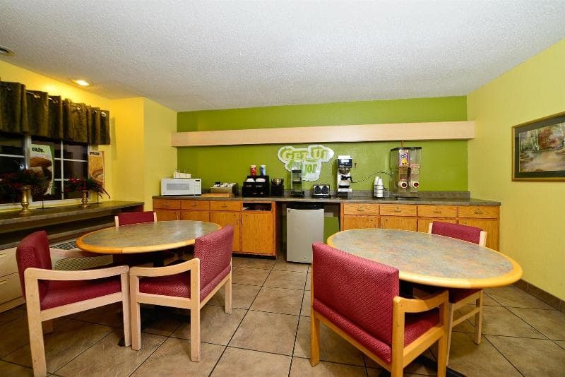 Americas Best Value Inn & Suites Jackson 3