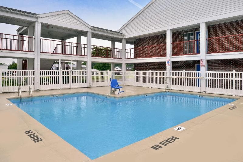 Americas Best Value Inn 5