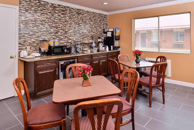 Americas Best Value Inn & Suites Siloam Springs 2