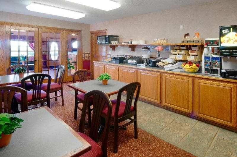Americas Best Value Inn York 5