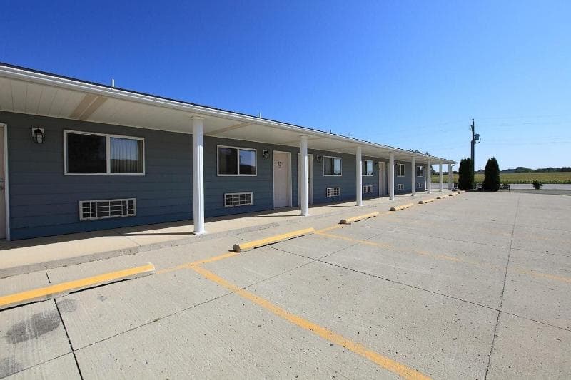 Americas Best Value Inn Suburban Motel 5