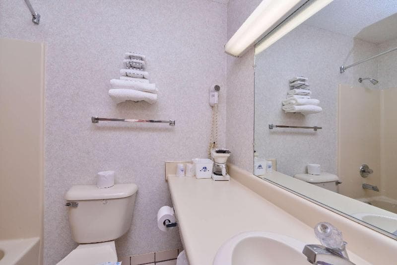 Americas Best Value Inn Decatur 3