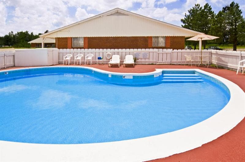 Americas Best Value Inn Arkansas City 4