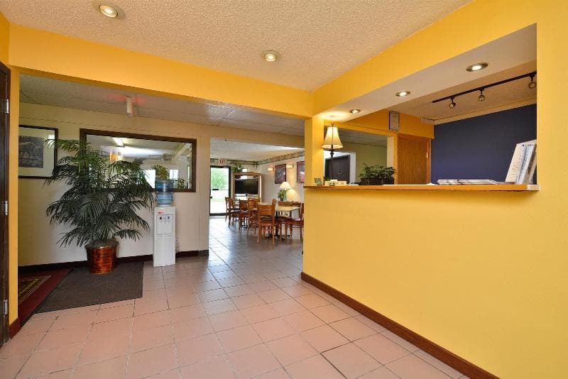 Americas Best Value Inn - Decatur photo 1