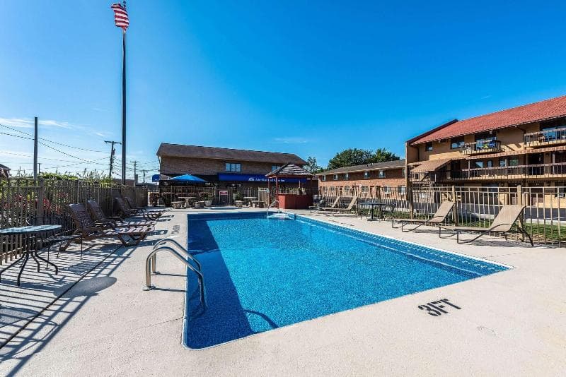 Americas Best Value Inn & Suites St. Marys 2