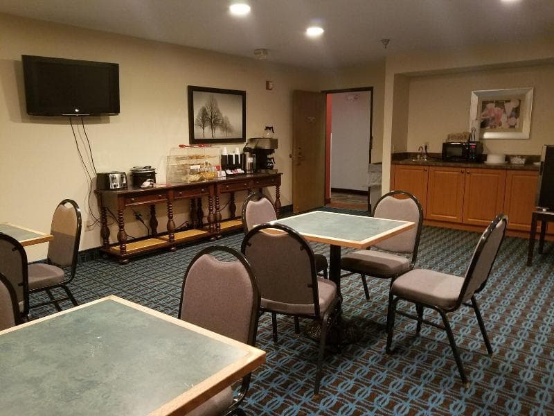 Country Hearth Inn & Suites Kenton 3