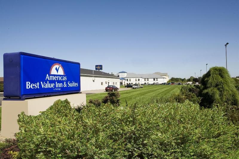 Americas Best Value Inn & Suites Three Rivers 2