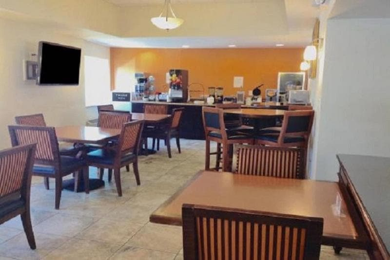 Americas Best Value Inn Harrisburg photo 1