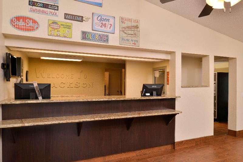 Americas Best Value Inn & Suites Jackson, Mi 4
