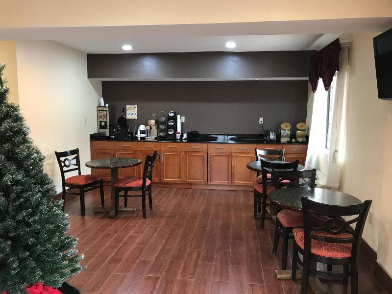 Americas Best Value Inn photo 1