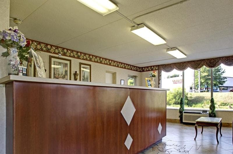 Americas Best Value Inn & Suites-Knoxville North 5