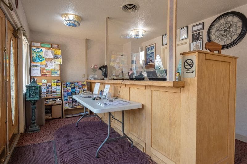 Americas Best Value Inn By The River-Hot Springs 3