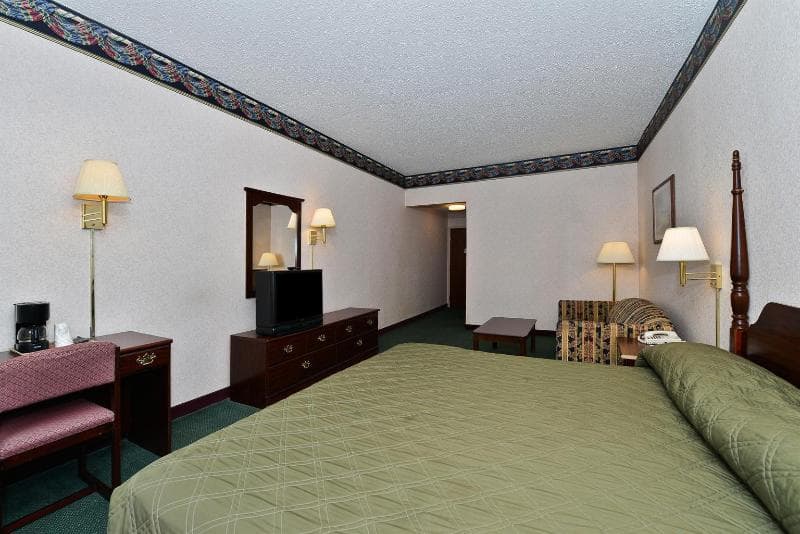 Quality Inn & Suites 2