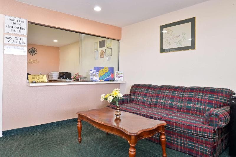 Americas Best Value Inn Bishopville 2