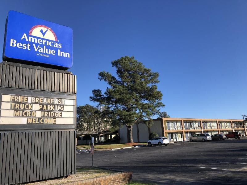 Americas Best Value Inn Wilsom 4