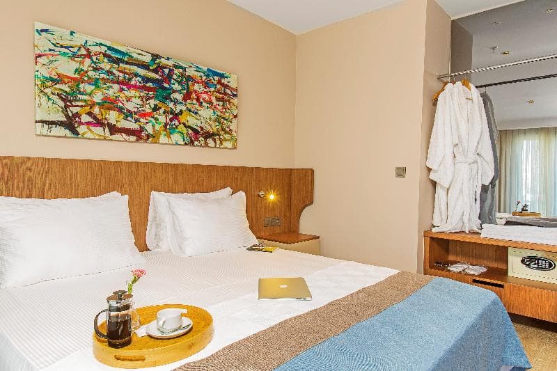 Redmont Hotel 5