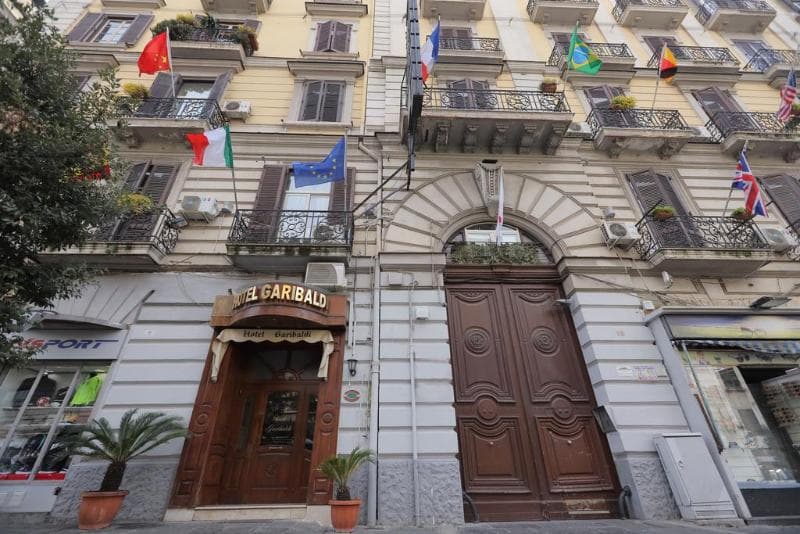 Garibaldi Suite 2