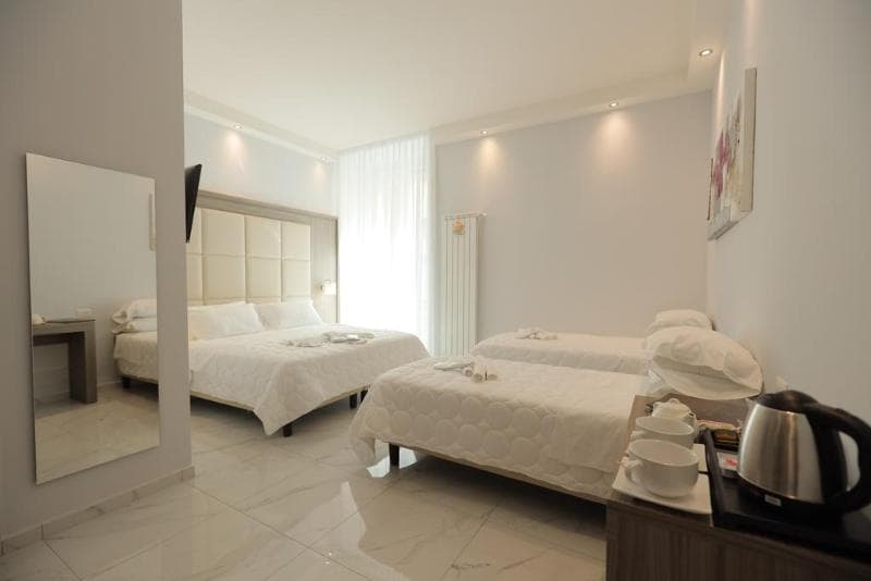 Garibaldi Suite 4