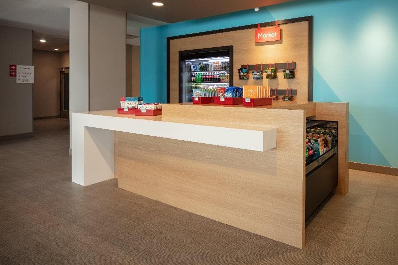 Avid Hotel Monona 3