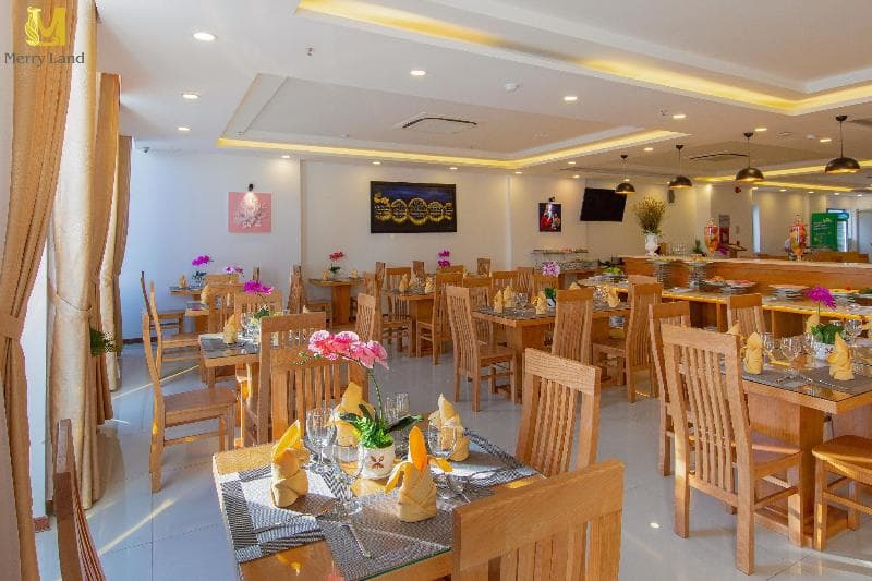 Merry Land Hotel main
