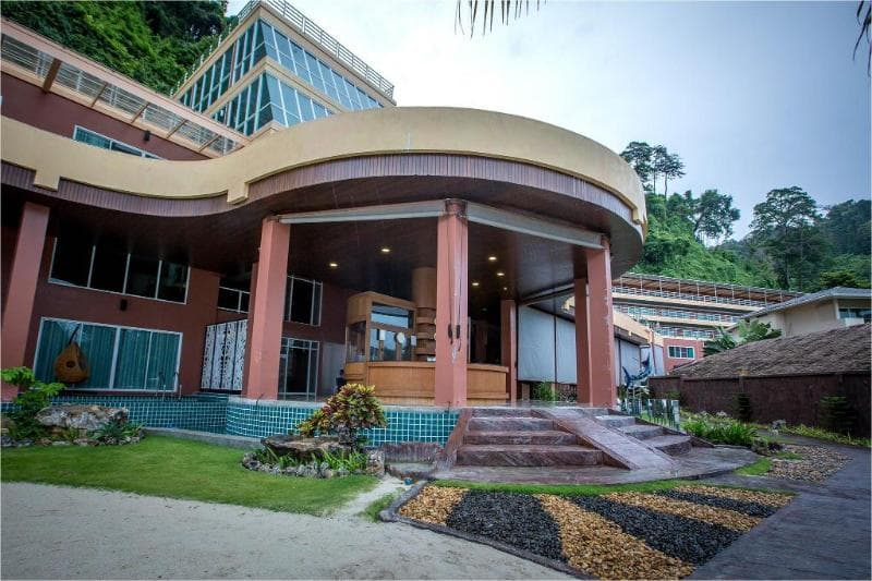 Phi Phi Cliff Beach Resort photo 1