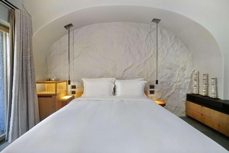 Radisson BLU Zaffron Resort, Santorini (Adults only) 1