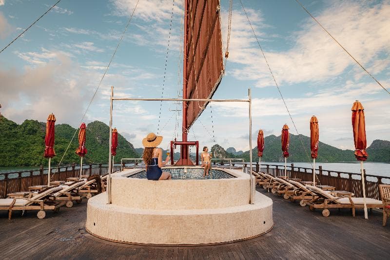 Heritage Line Ginger Cruise-Ha Long Bay And Lan Ha main