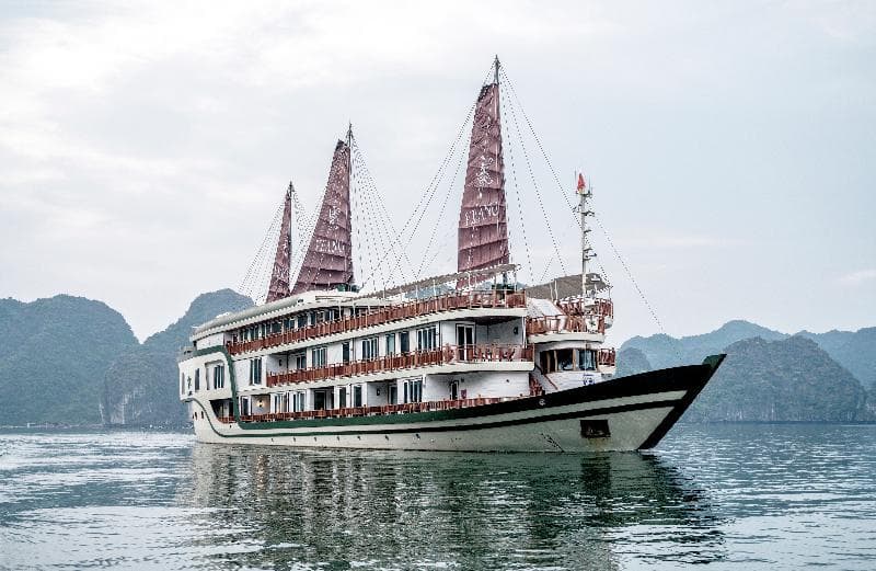Heritage Line Ylang Cruise-Ha Long Bay And Lan Ha main