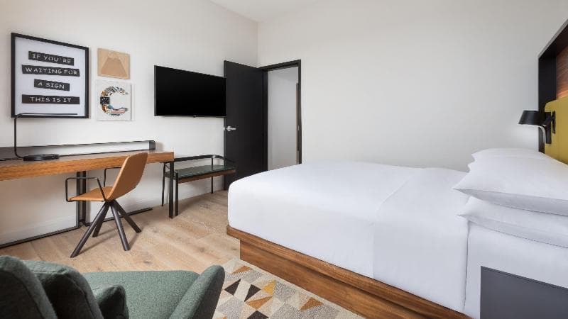 Hyatt Centric Mountain View 4