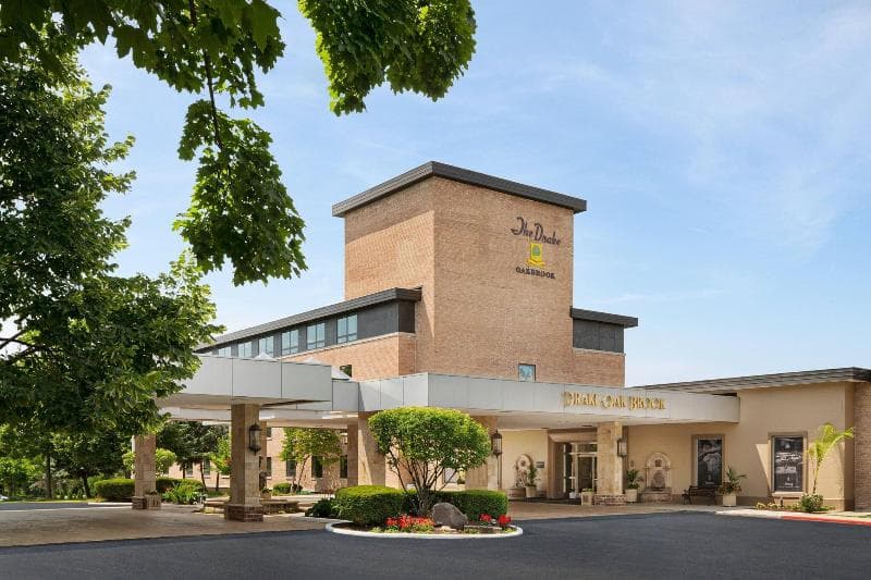 The Drake Oak Brook, Autograph Collection 3