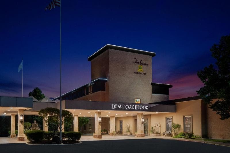 The Drake Oak Brook, Autograph Collection 4