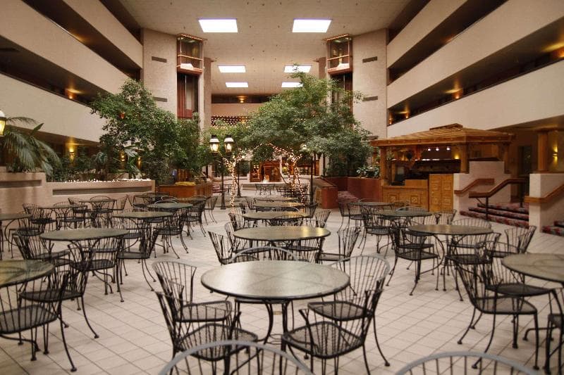 Ramada by Wyndham Viscount Suites Tucson East 2