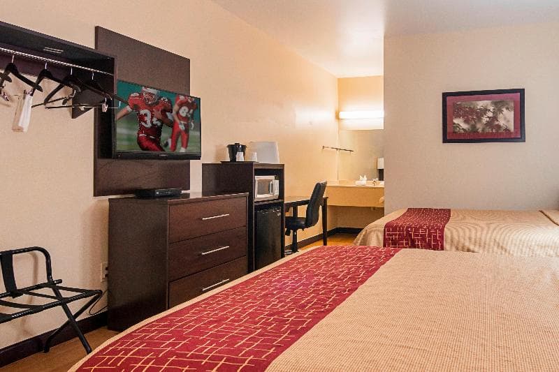 Red Roof Inn And Suites Lake Orion/ Auburn Hills 5