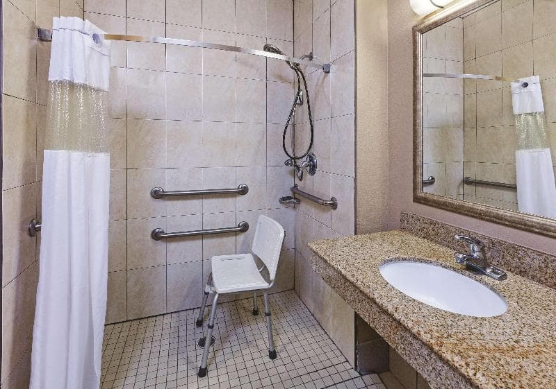 La Quinta Inn & Suites Pearland 5