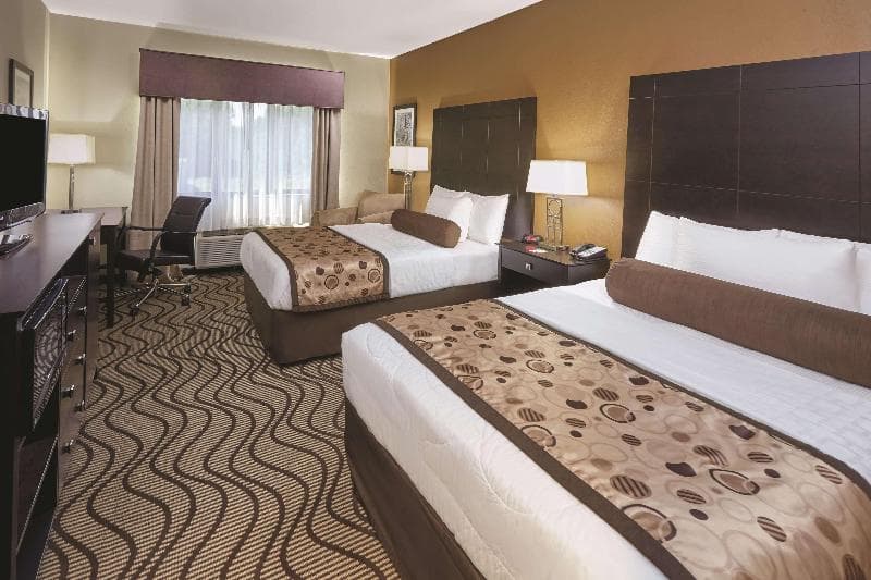 La Quinta Inn & Suites by Wyndham South Bend 5