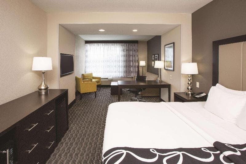 La Quinta Inn & Suites by Wyndham Hattiesburg - I-59 5