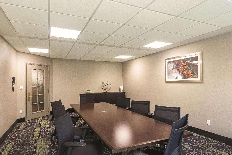 La Quinta Inn & Suites by Wyndham Oklahoma City Norman 2