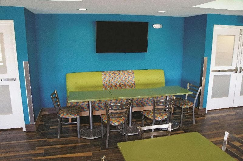 La Quinta Inn & Suites by Wyndham Grand Forks 3