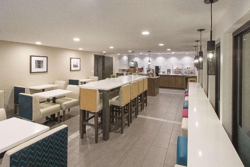 La Quinta Inn & Suites by Wyndham Portland NW 3