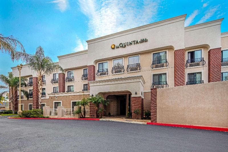 La Quinta Inn & Suites By Wyndham Temecula 2