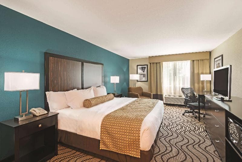 La Quinta Inn & Suites by Wyndham Boise Towne Square 5