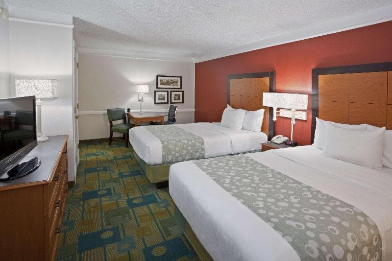 La Quinta Inn by Wyndham Phoenix Sky Harbor Airport 5