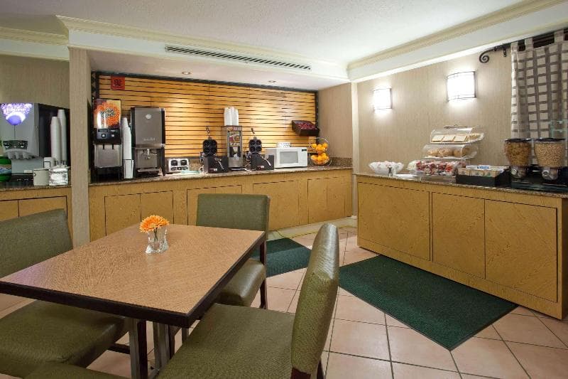 La Quinta Inn by Wyndham Cheyenne main