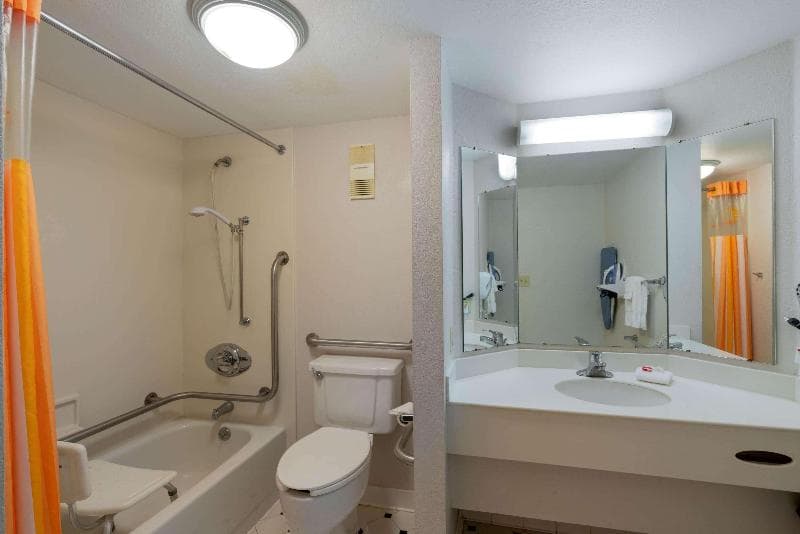 La Quinta Inn by Wyndham Cheyenne 3
