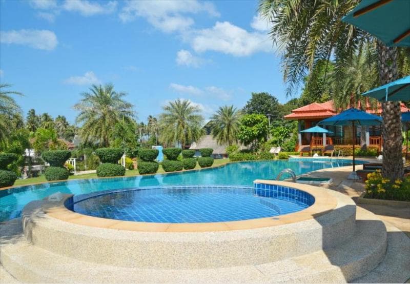 Lanta Lapaya Resort main