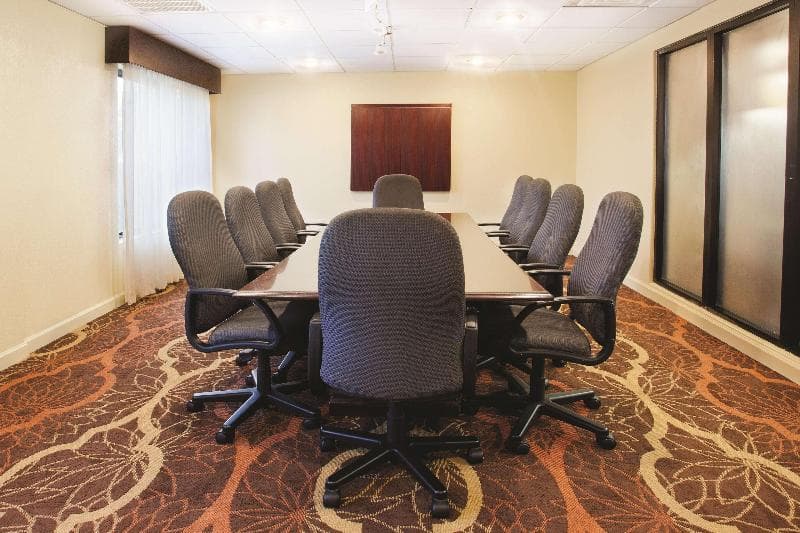 La Quinta Inn & Suites by Wyndham Florence photo 1